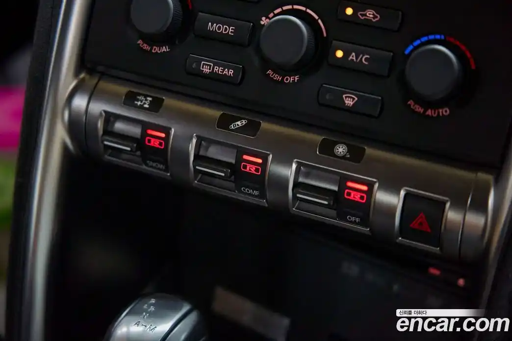 Nissan GT-R 2008 3.8 Автомат в Москве № 244508, фото 13