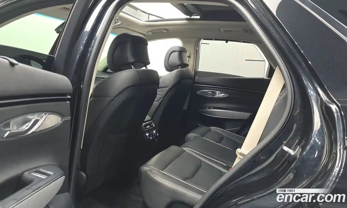 Genesis GV70 2022 0.1 Автомат в Москве № 24853, фото 12