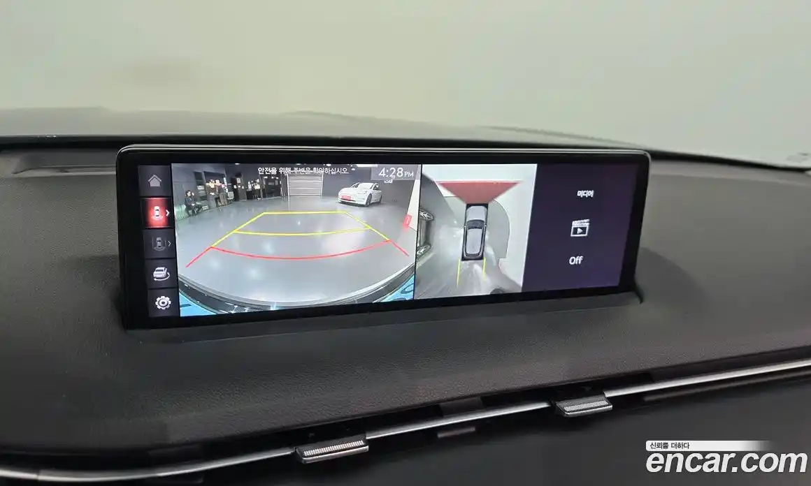 Genesis GV70 2022 0.1 Автомат в Москве № 24853, фото 16