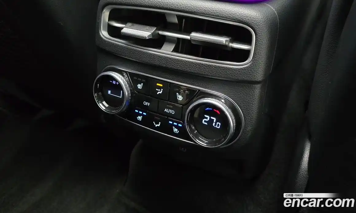 Genesis GV70 2022 0.1 Автомат в Москве № 24853, фото 18