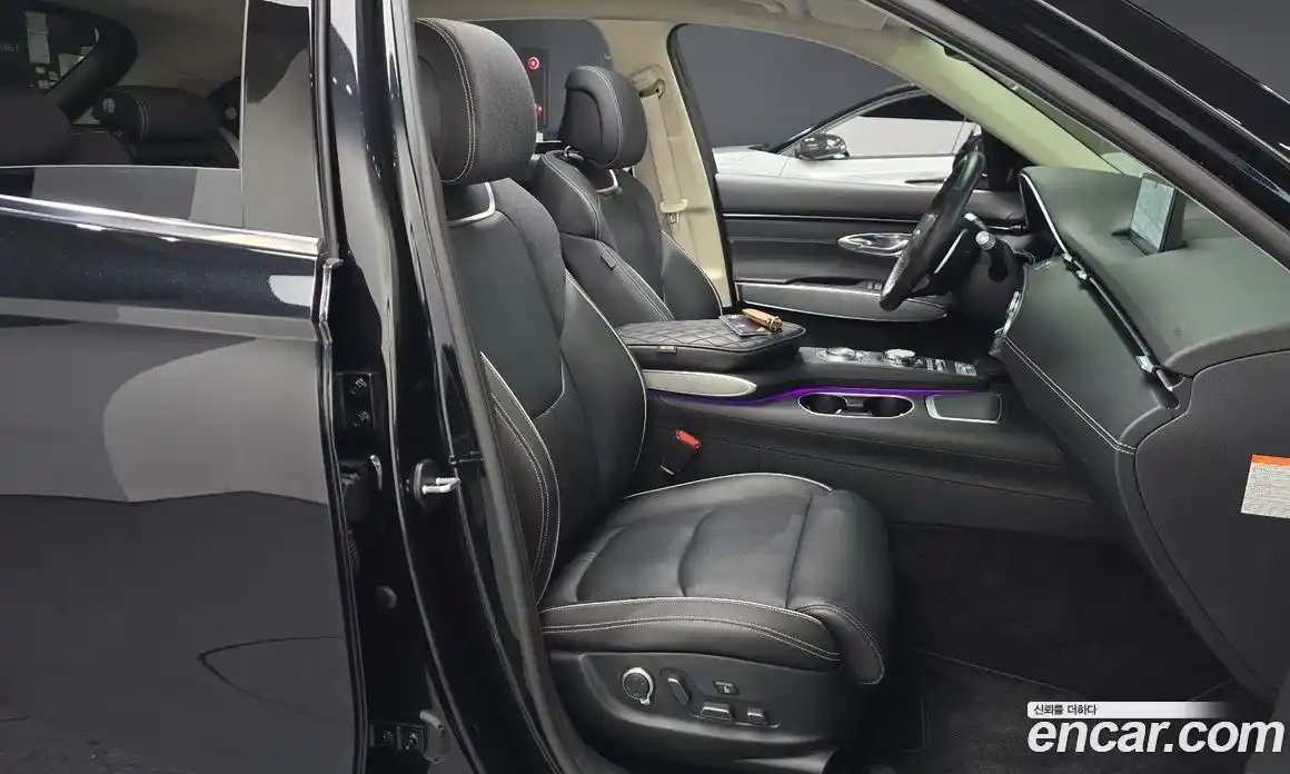 Genesis GV70 2022 0.1 Автомат в Москве № 24853, фото 10