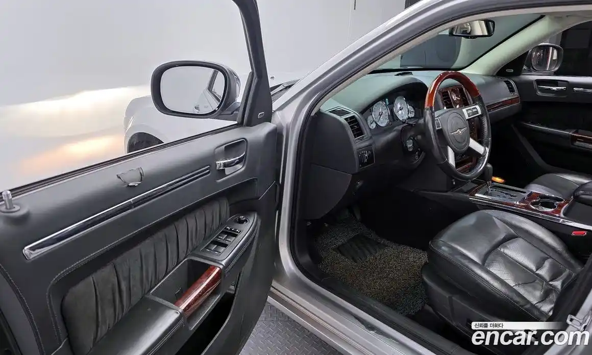 Chrysler 300C 2010 3.5 Автомат в Москве № 248935, фото 11