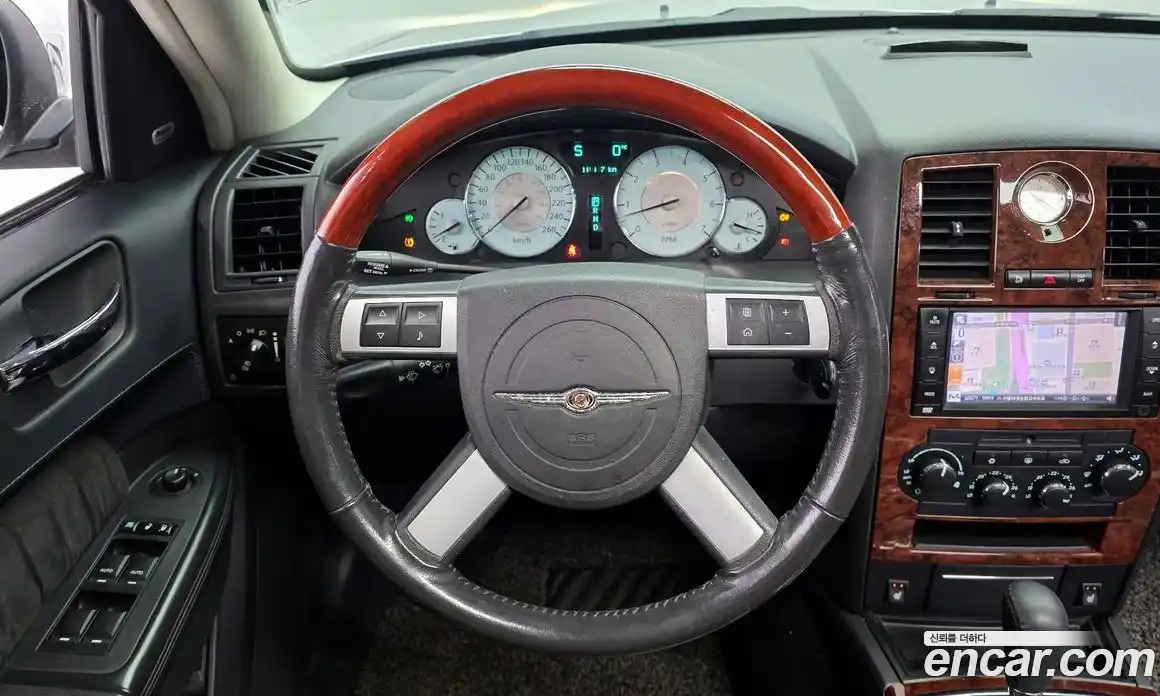 Chrysler 300C 2010 3.5 Автомат в Москве № 248935, фото 13