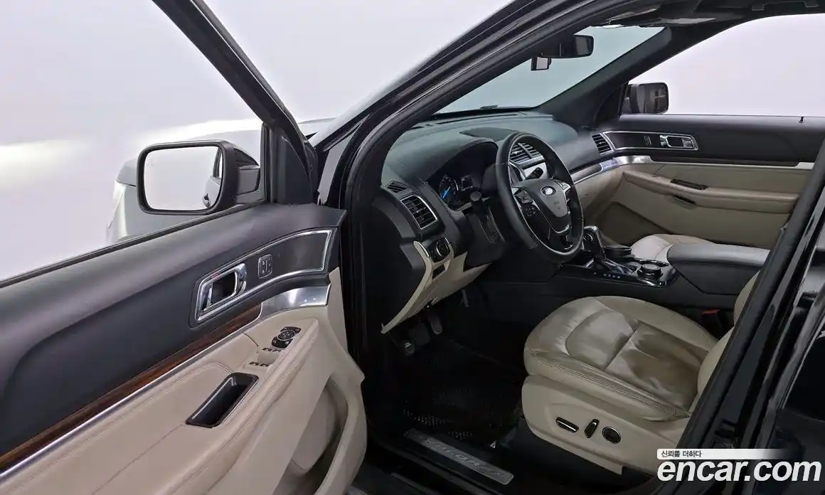 Ford Explorer 2018 2.3 Автомат в Москве № 255651, фото 13