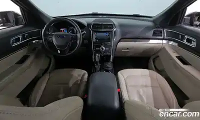 Ford Explorer 2018 2.3 Автомат в Москве № 255651, миниатюра 3