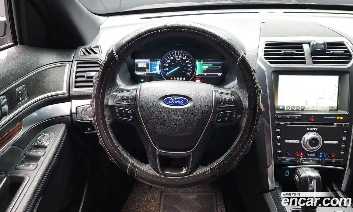 Ford Explorer 2018 2.3 Автомат в Москве № 258273, фото 16