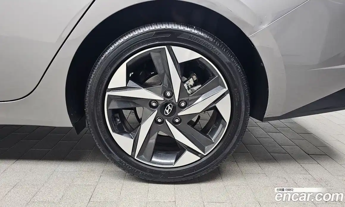 Hyundai Avante 2023 1.6 Автомат в Москве № 267320, фото 16