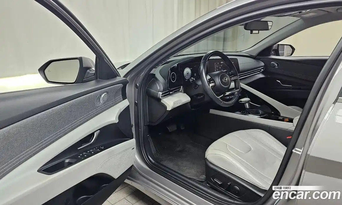 Hyundai Avante 2023 1.6 Автомат в Москве № 267320, фото 9