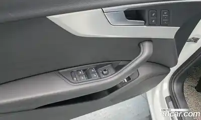 Audi A4 2019 2.0 Автомат в Москве № 267987, миниатюра 2