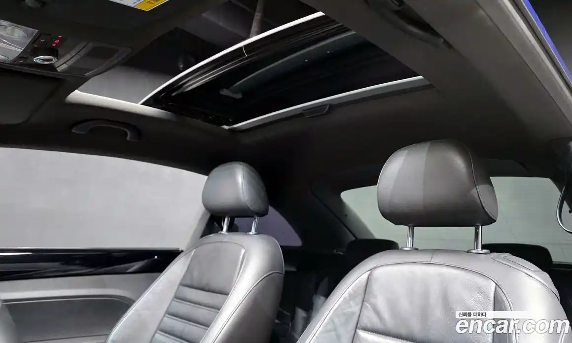 Volkswagen Beatle 2013 2.0 Автомат в Москве № 272633, фото 15