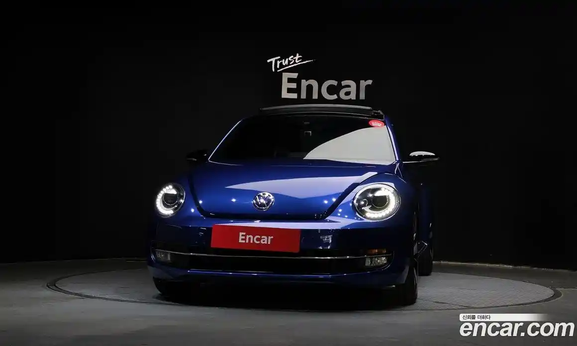 Volkswagen Beatle 2013 2.0 Автомат в Москве № 272633, фото 3