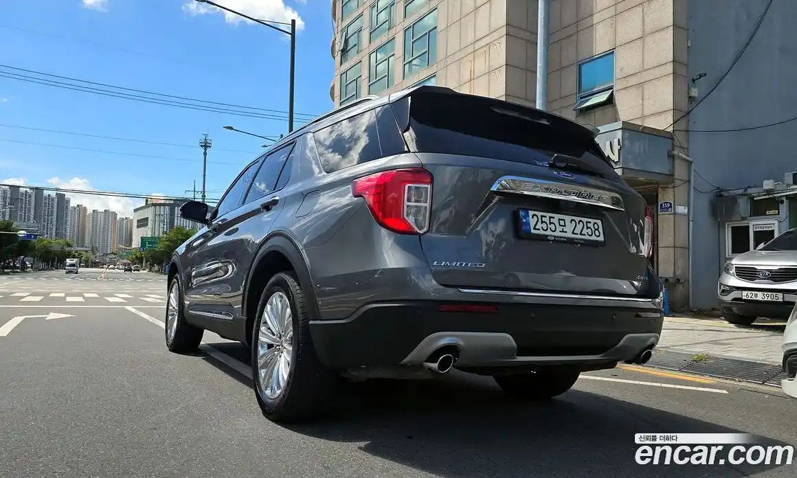 Ford Explorer 2022 2.3 Автомат в Москве № 282150, фото 4