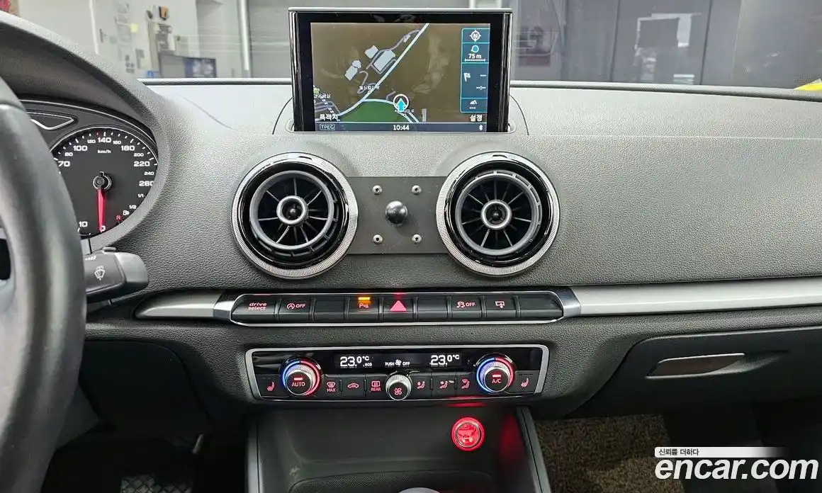 Audi A3 2016 2.0 Автомат в Москве № 293077, фото 18