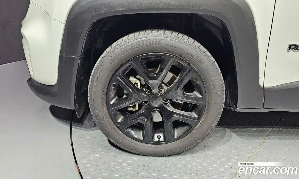 Jeep Renegade 2022 1.3 Автомат в Москве № 302149, фото 12