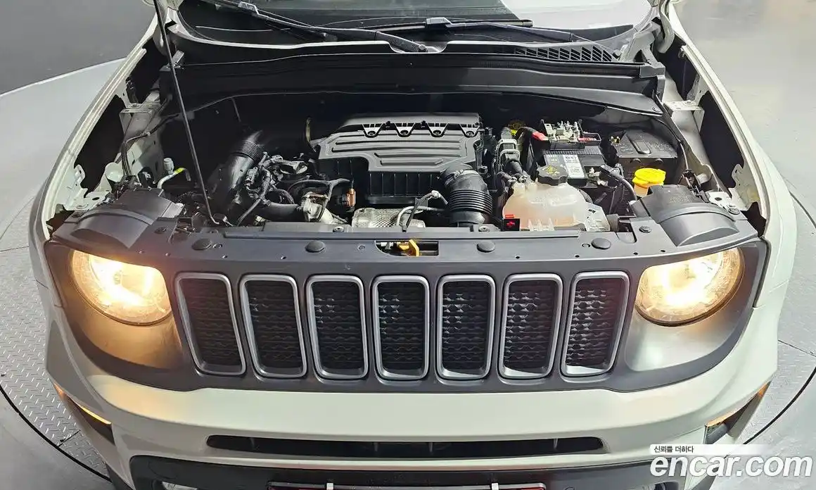 Jeep Renegade 2022 1.3 Автомат в Москве № 302149, фото 9