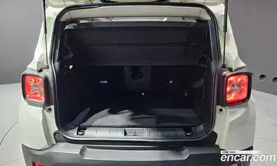 Jeep Renegade 2022 1.3 Автомат в Москве № 302149, миниатюра 10