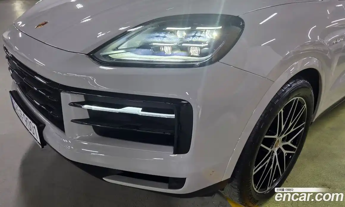 Porsche Cayenne 2025 3.0 Автомат в Москве № 312700, фото 1