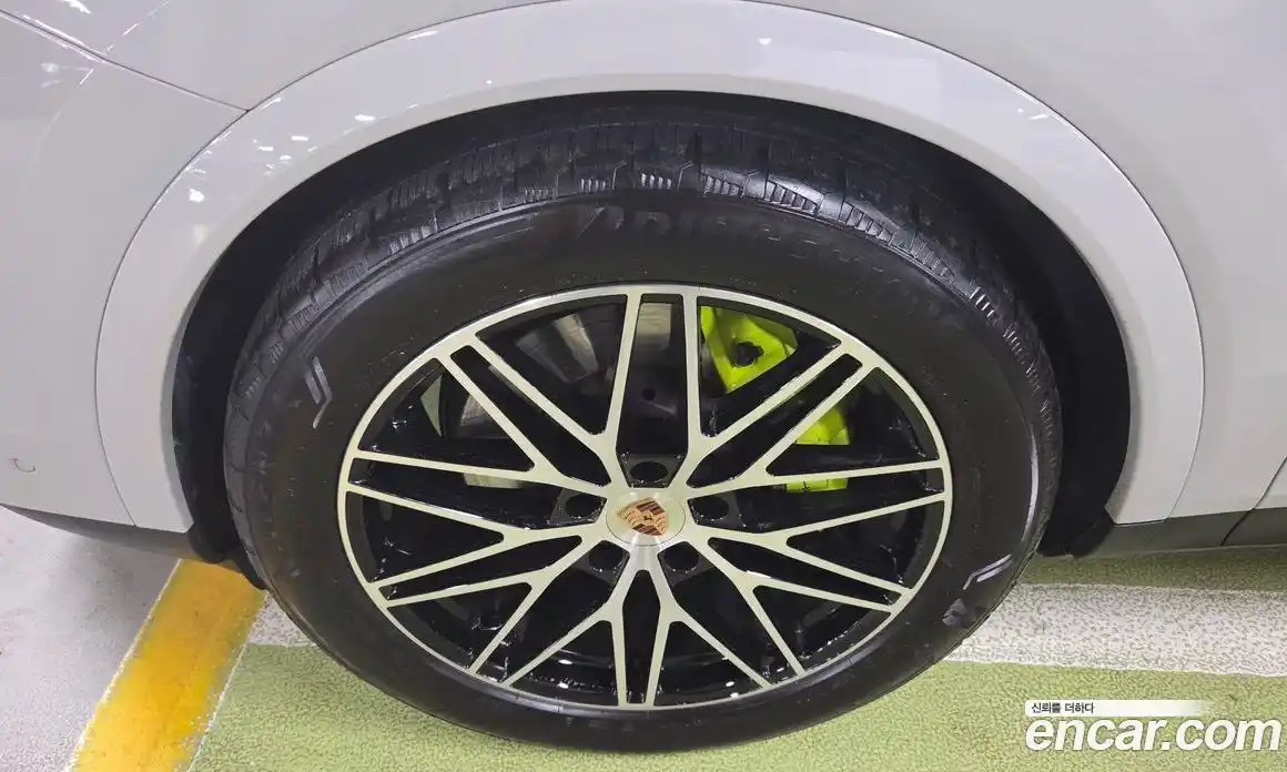 Porsche Cayenne 2025 3.0 Автомат в Москве № 312700, фото 14