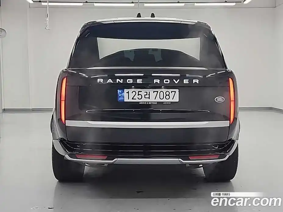 Land Rover Range-Rover 2023 4.4 Автомат в Москве № 315472, фото 3