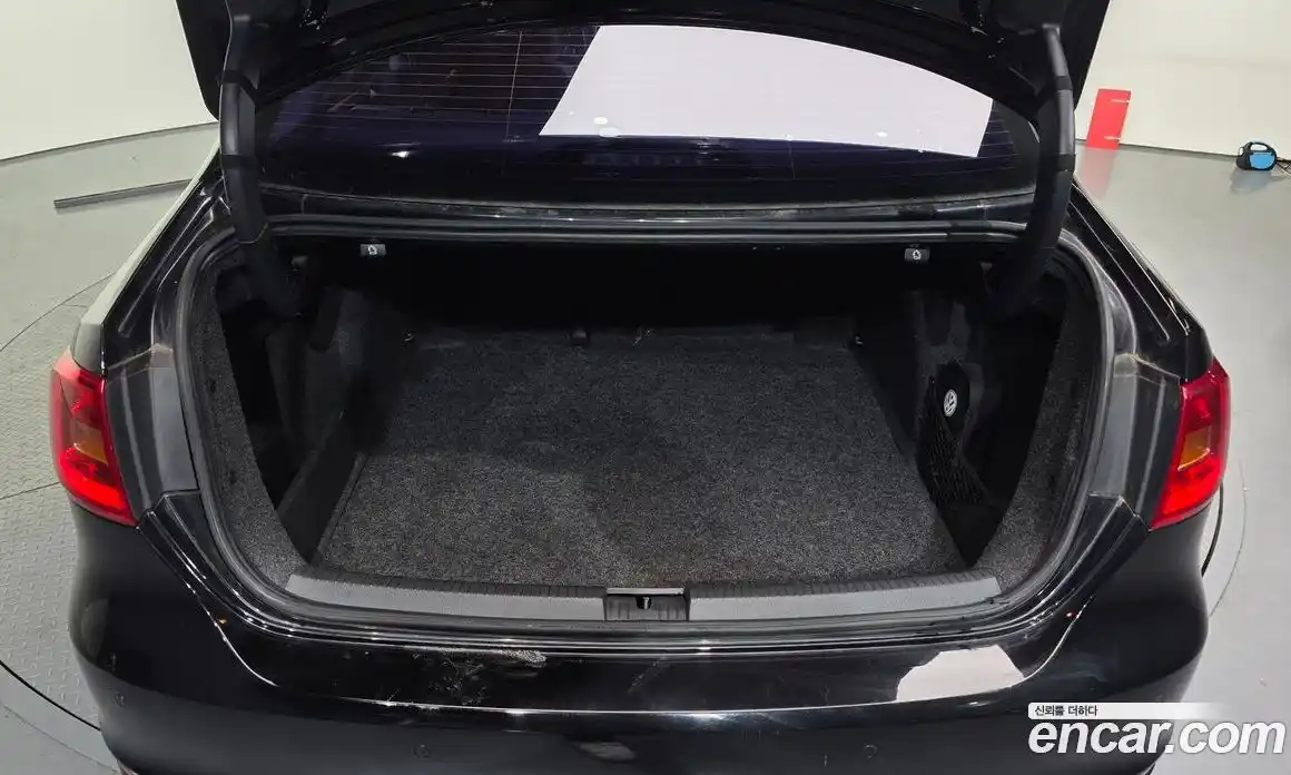 Volkswagen Jetta 2014 2.0 Автомат в Москве № 318042, фото 3