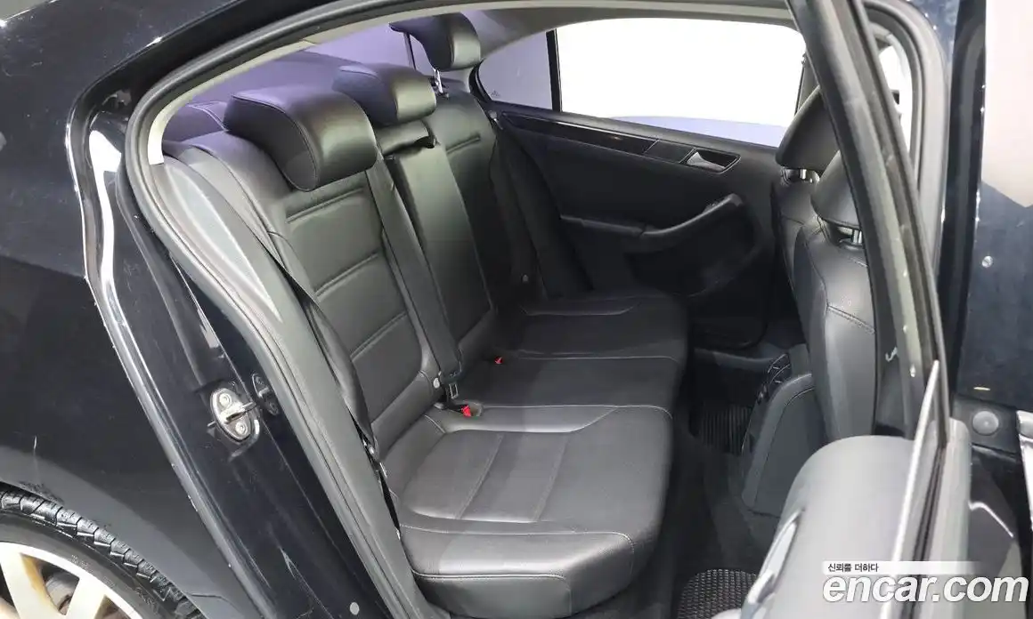 Volkswagen Jetta 2014 2.0 Автомат в Москве № 318042, фото 4