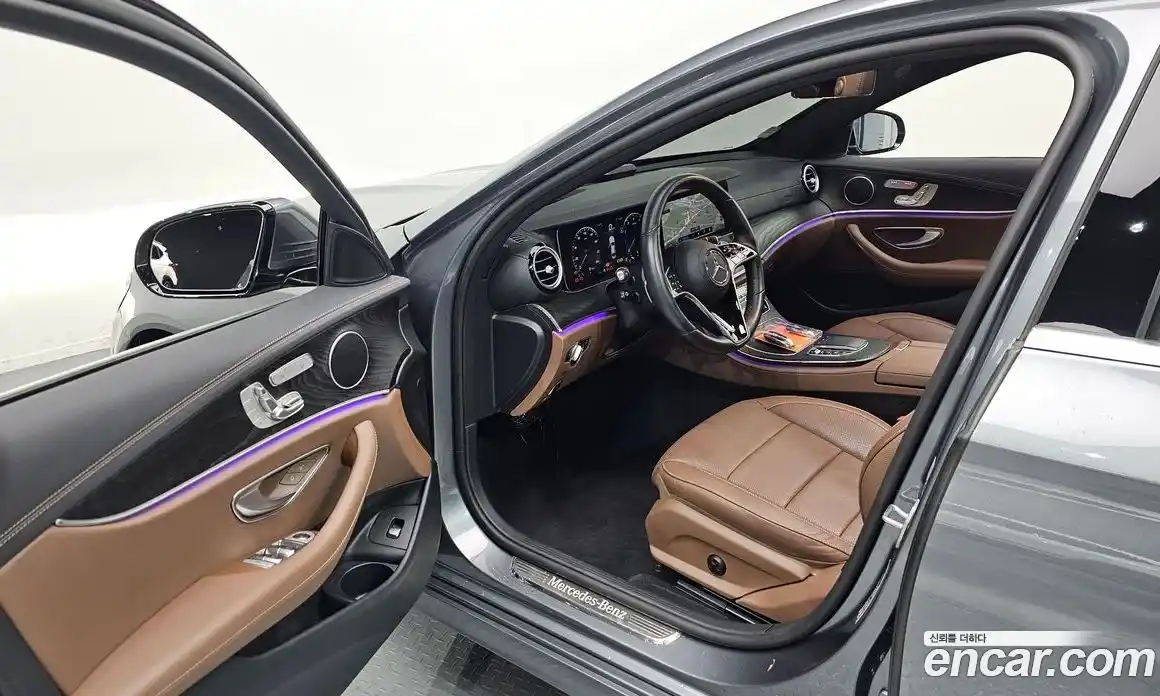 Mercedes-Benz E-Class 2023 2.0 Автомат в Москве № 321828, фото 11