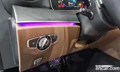 Mercedes-Benz E-Class 2023 2.0 Автомат в Москве № 321828, миниатюра 12