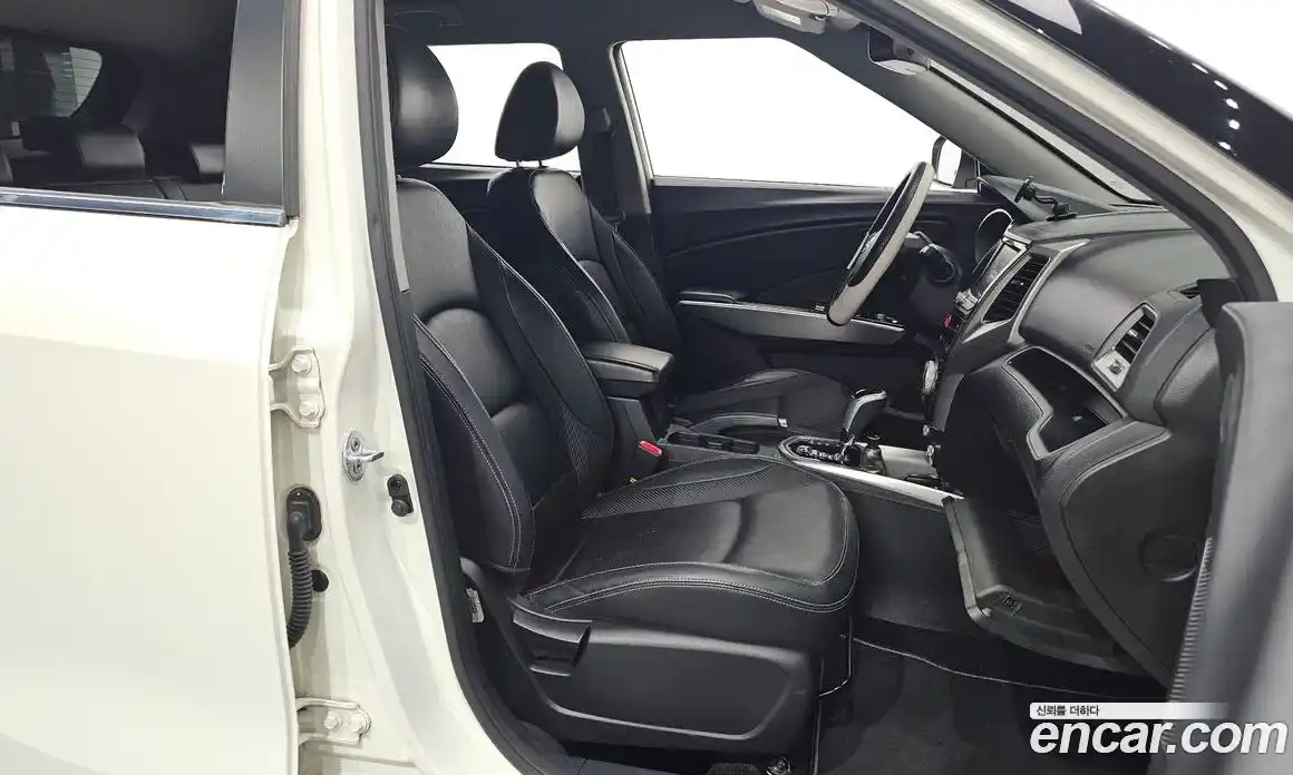 SsangYong TIBOLI 2015 1.6 Автомат в Москве № 33082, фото 20