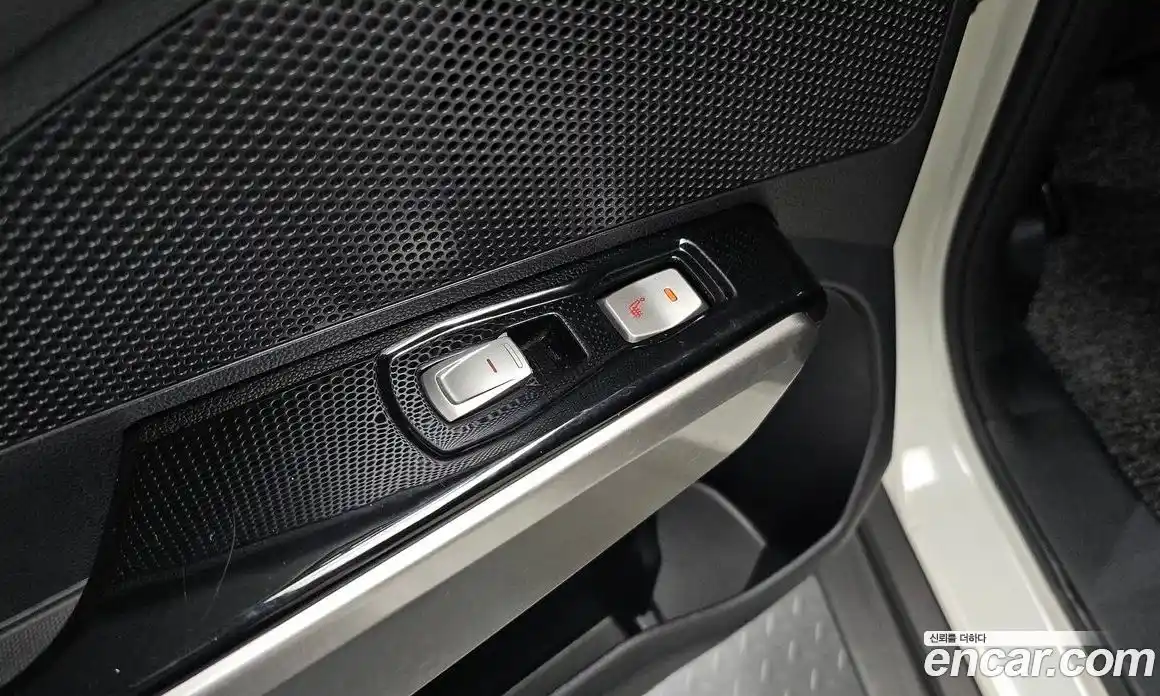 SsangYong TIBOLI 2015 1.6 Автомат в Москве № 33864, фото 18