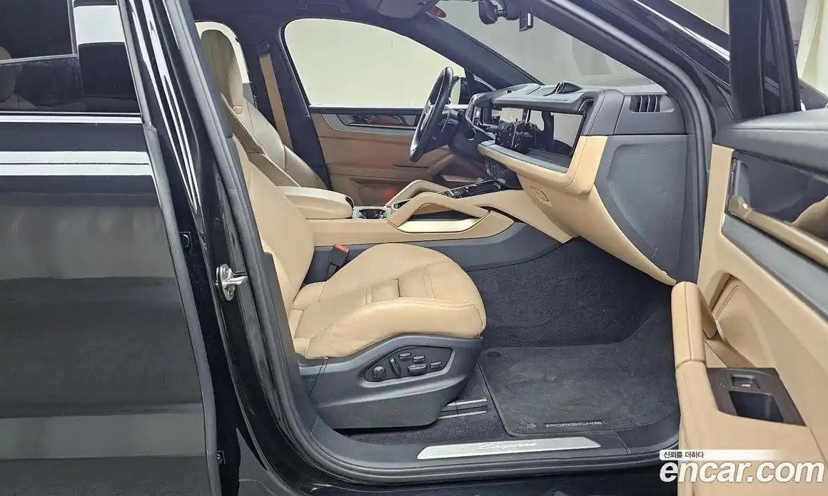 Porsche Cayenne 2024 3.0 Автомат в Москве № 344536, фото 15