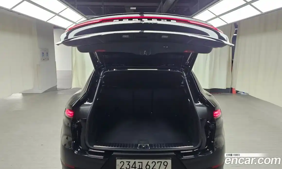 Porsche Cayenne 2024 3.0 Автомат в Москве № 344536, фото 19