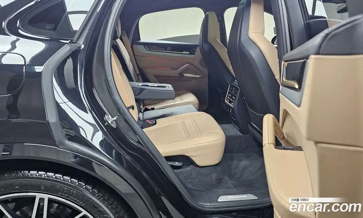 Porsche Cayenne 2024 3.0 Автомат в Москве № 344536, фото 3