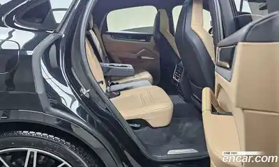 Porsche Cayenne 2024 3.0 Автомат в Москве № 344536, миниатюра 3