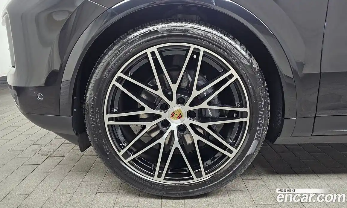 Porsche Cayenne 2024 3.0 Автомат в Москве № 344536, фото 7