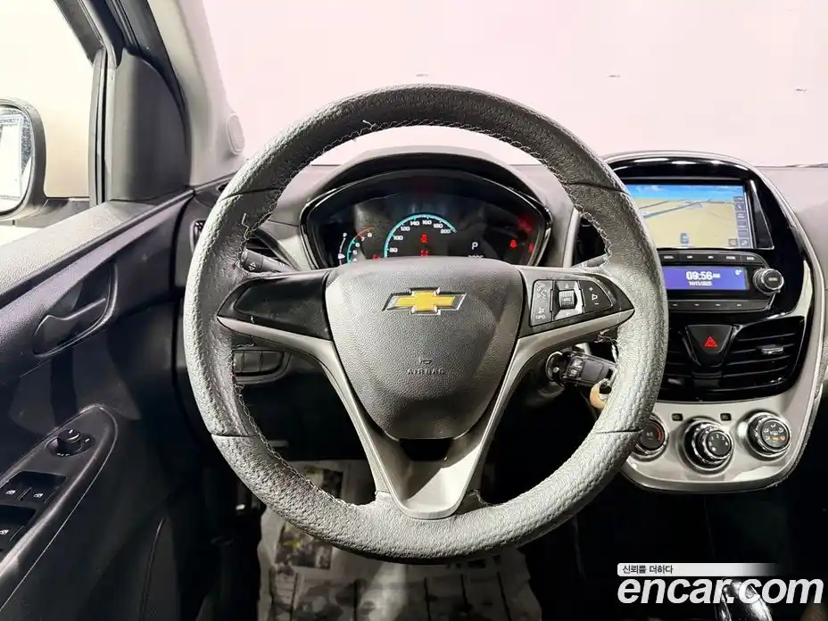 Chevrolet Spark 2016 1.0 Автомат в Москве № 37384, фото 6