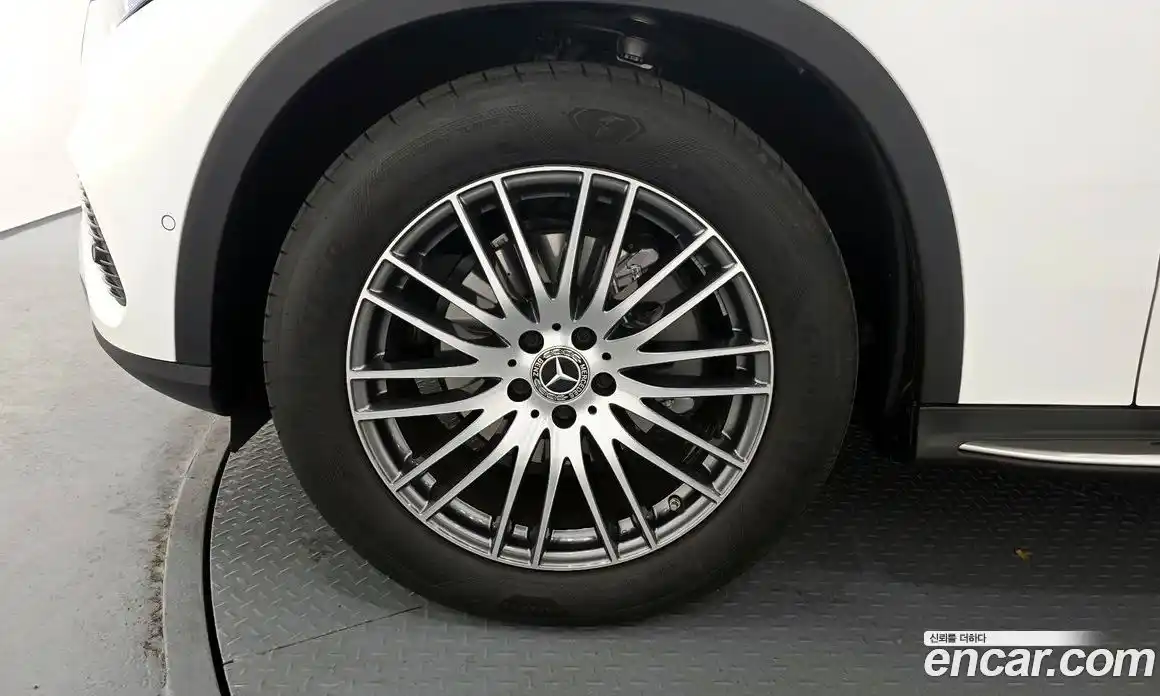 Mercedes-Benz GLC-Class 2025 2.0 Автомат в Москве № 388668, фото 5