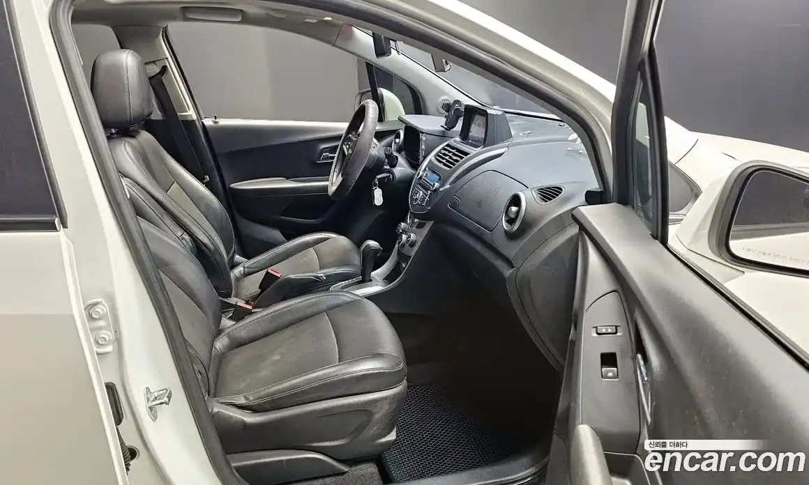 Chevrolet Trax 2014 1.4 Автомат в Москве № 39038, фото 9