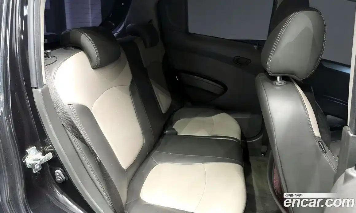 Chevrolet Spark 2012 1.0 Автомат в Москве № 39889, фото 11