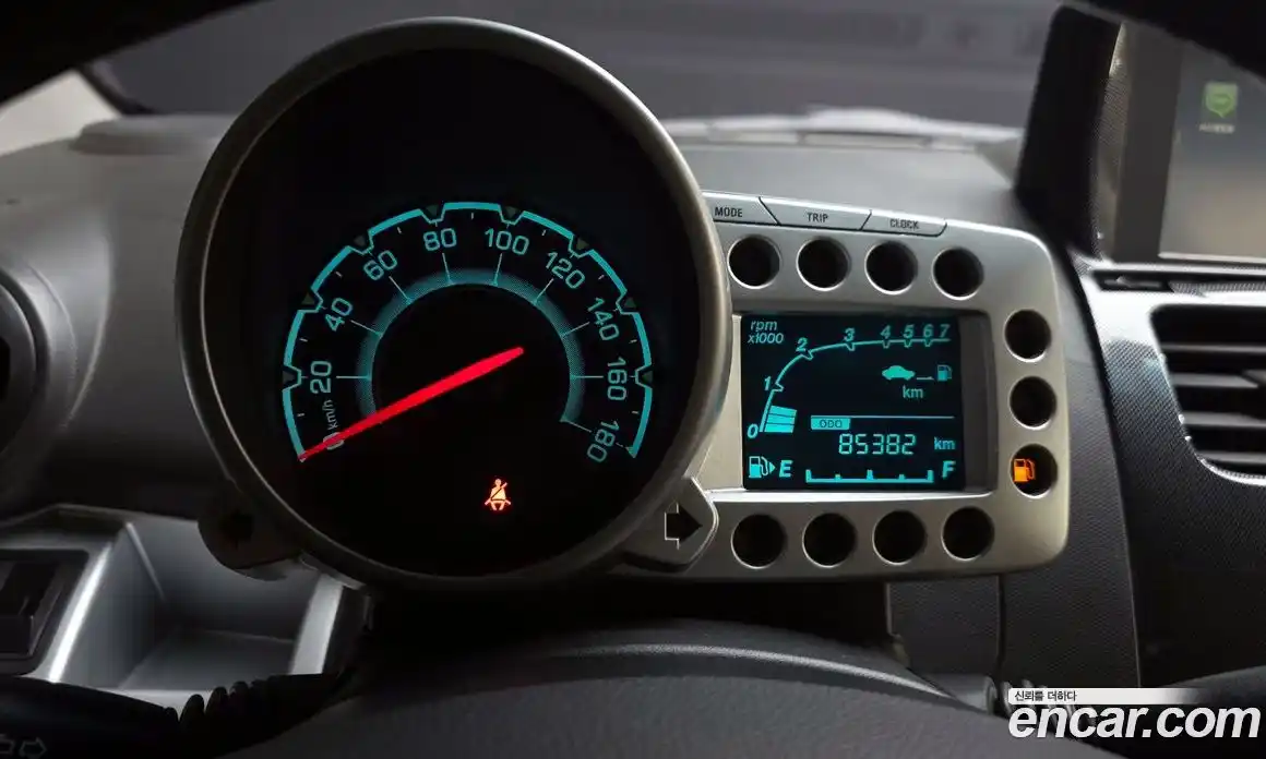 Chevrolet Spark 2012 1.0 Автомат в Москве № 39889, фото 7