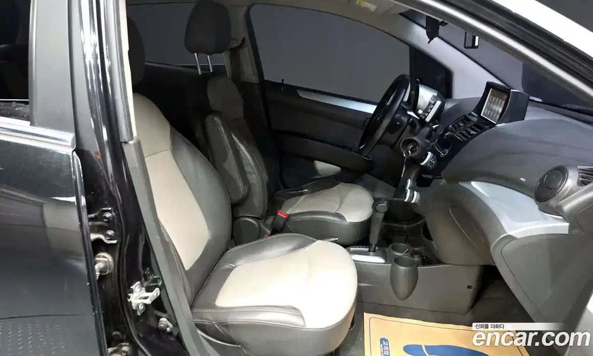 Chevrolet Spark 2012 1.0 Автомат в Москве № 39889, фото 10