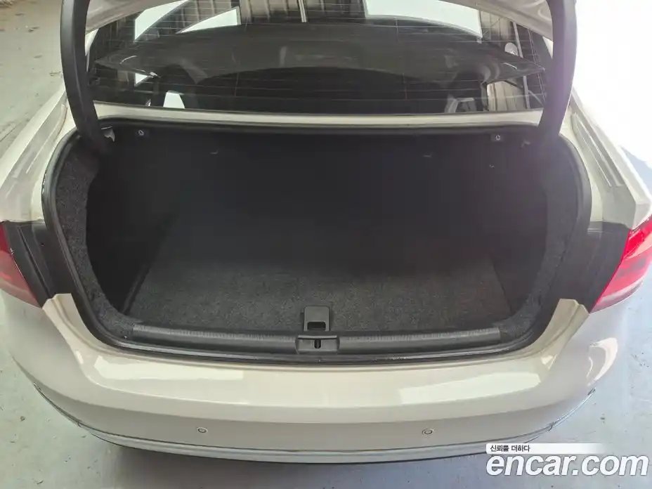 Volkswagen Passat 2014 2.0 Автомат в Москве № 400957, фото 18