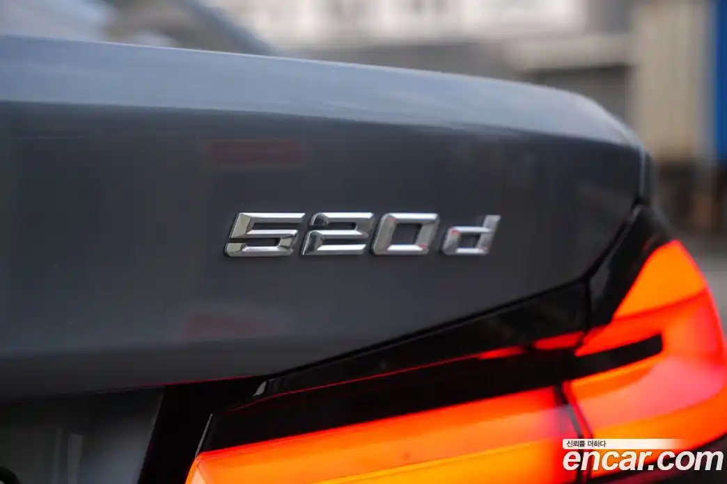 BMW 5-Series 2018 2.0 Автомат в Москве № 402857, фото 3