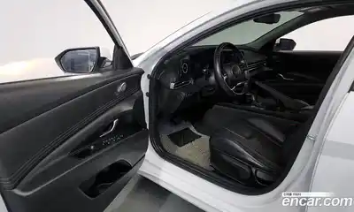 Hyundai Avante 2021 1.6 Автомат в Москве № 48579, миниатюра 11