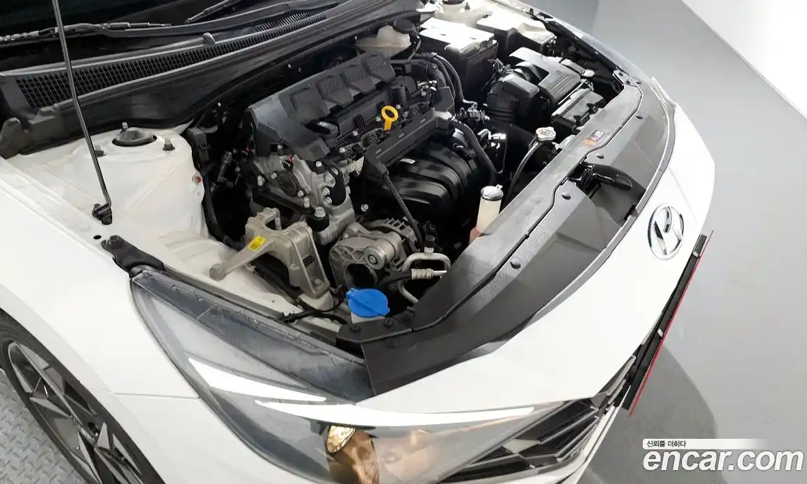 Hyundai Avante 2021 1.6 Автомат в Москве № 48579, фото 4