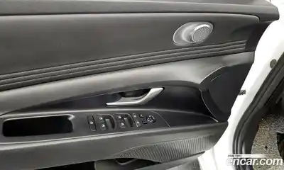 Hyundai Avante 2021 1.6 Автомат в Москве № 48579, миниатюра 5