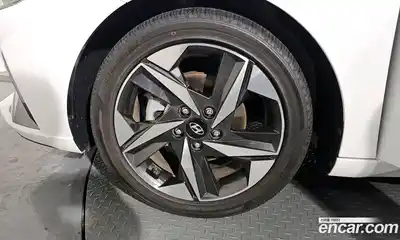 Hyundai Avante 2021 1.6 Автомат в Москве № 48579, миниатюра 9