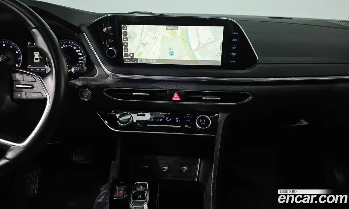 Hyundai Sonata 2022 2.0 Автомат в Москве № 10056, фото 14