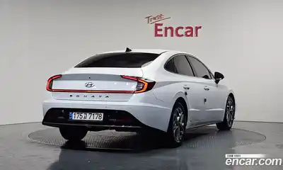 Hyundai Sonata 2022 2.0 Автомат в Москве № 10056, миниатюра 2