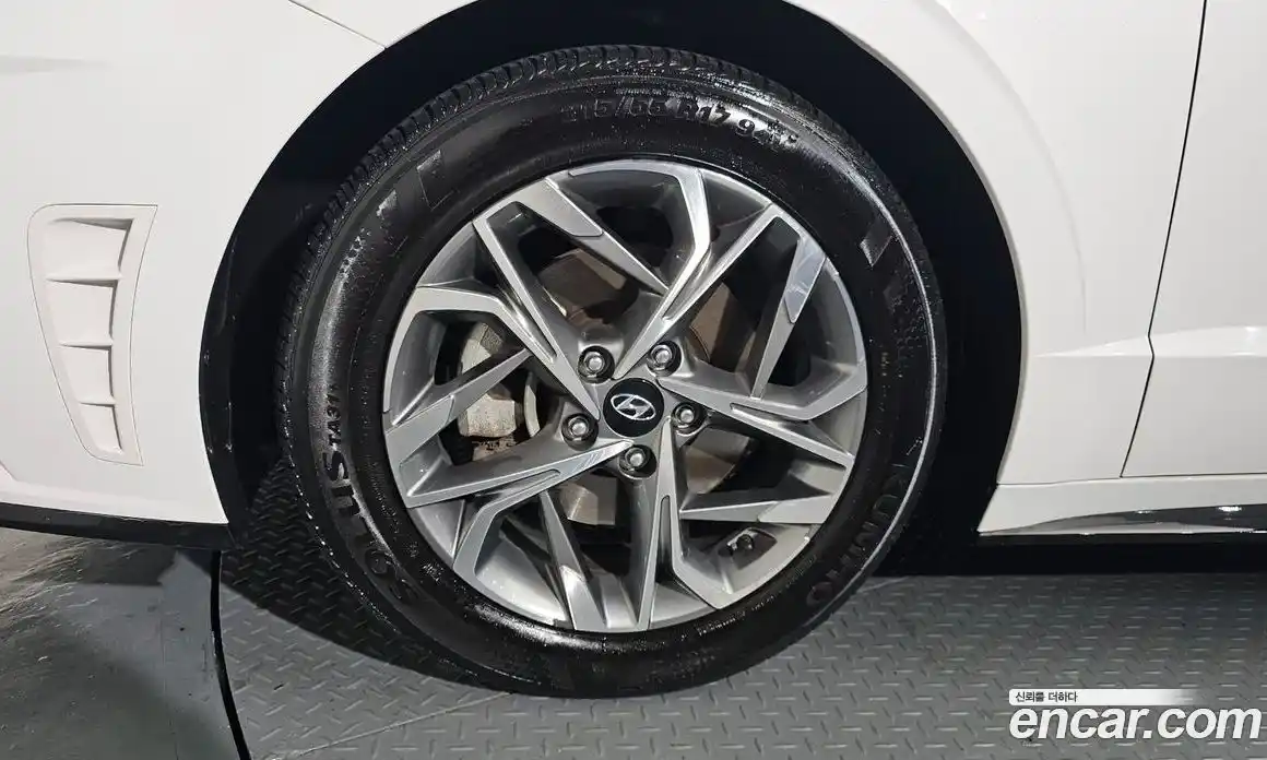 Hyundai Sonata 2022 2.0 Автомат в Москве № 10056, фото 5