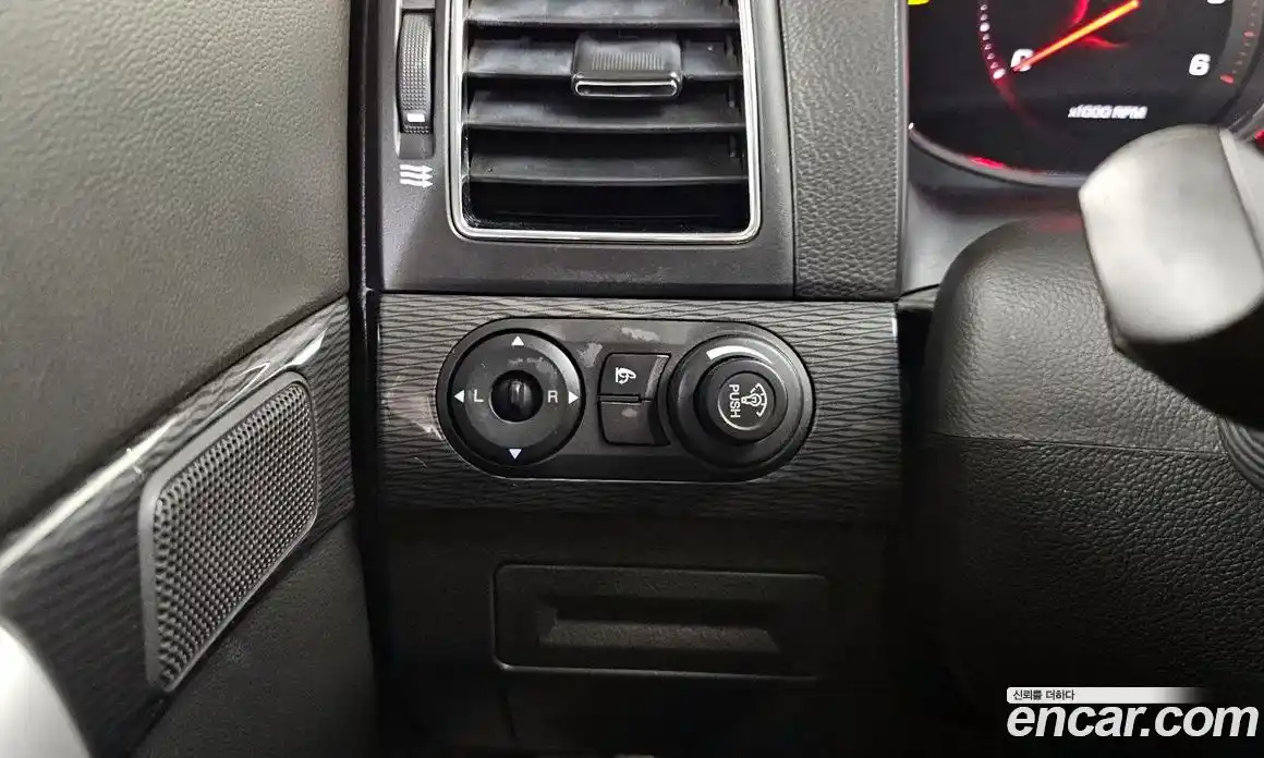 Chevrolet Captiva 2013 2.0 Автомат в Москве № 104698, фото 13